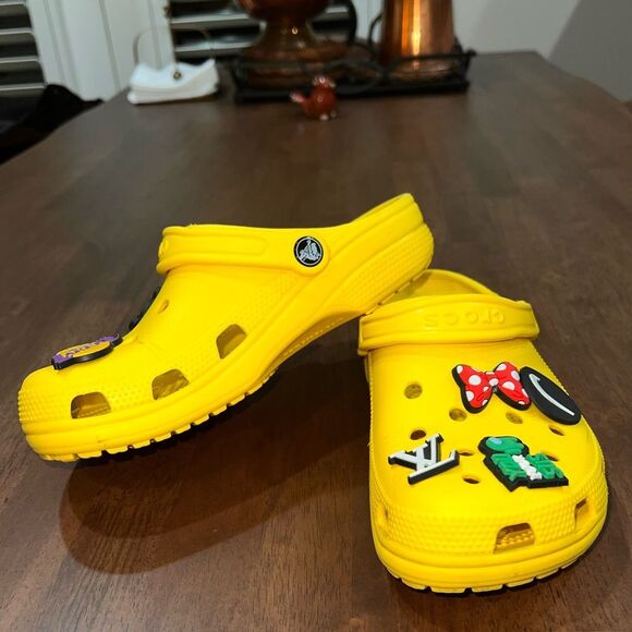 Crocs Classic Clog Yellow Unisex 5M/7W Waterproof Lightweight Comfort Slides - Picture 3 of 5